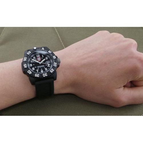 Часы Luminox Sea A.7051