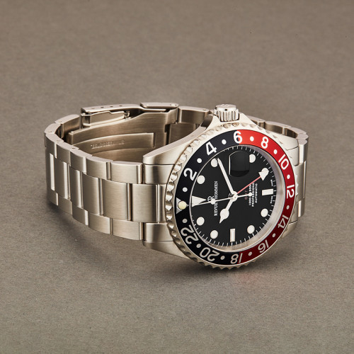 Часы Revue Thommen Diver GMT 17572.2136